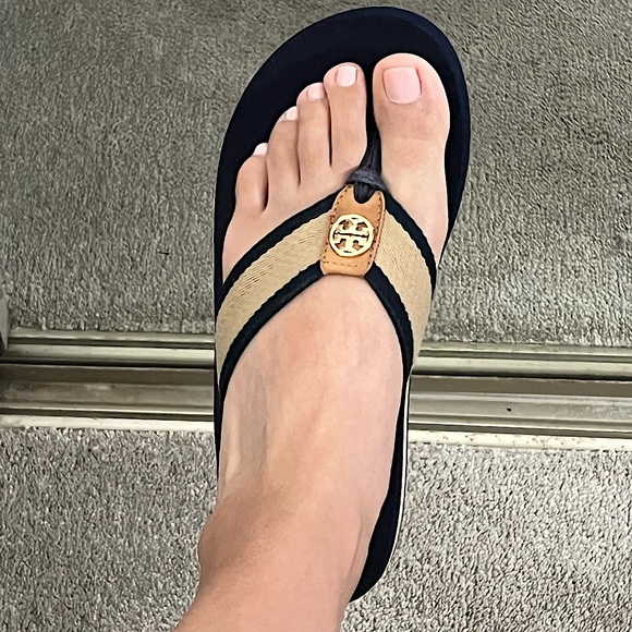 Tory Burch Rubber sandals - Picture 5 of 9